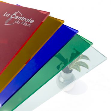 Plexiglass teinté transparent